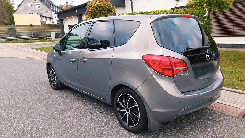Second-hand Opel Meriva 101 CP (74 kW) 2010 Gri Monovolum