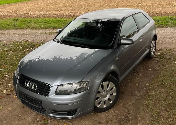 Silber Gebraucht 2005 Audi A3 Kleinwagen | 3.800 € (Etwas zu teuer) - Bild 1/4
