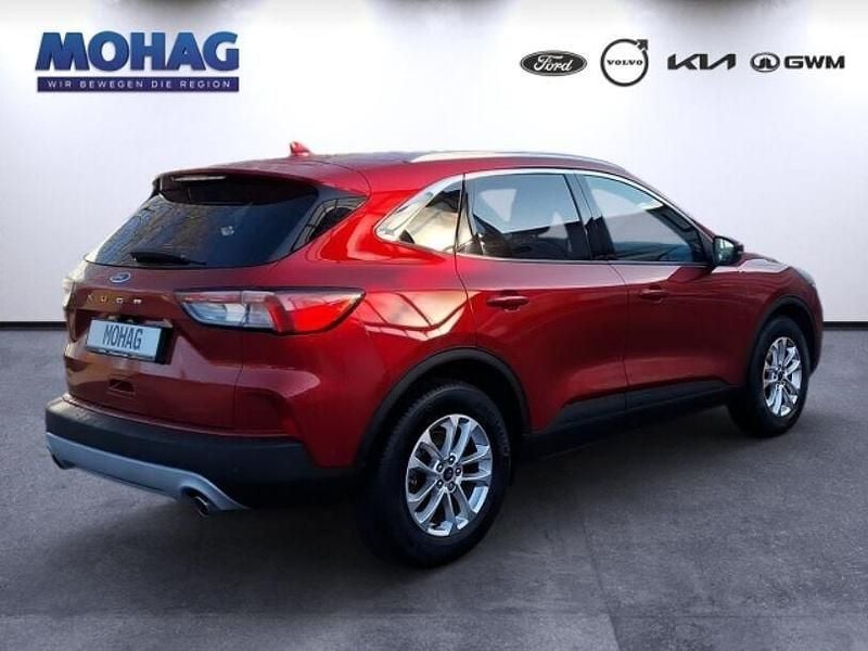 Gebraucht Ford Kuga Titanium 150 PS (110 kW) 2021 Rot SUV