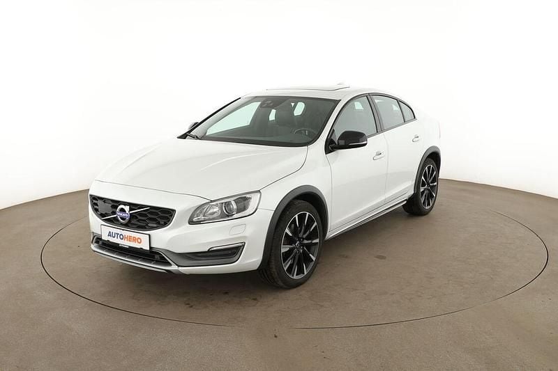 Gebraucht Volvo S60 CC Summum 190 PS (139 kW) 2015 Limousine