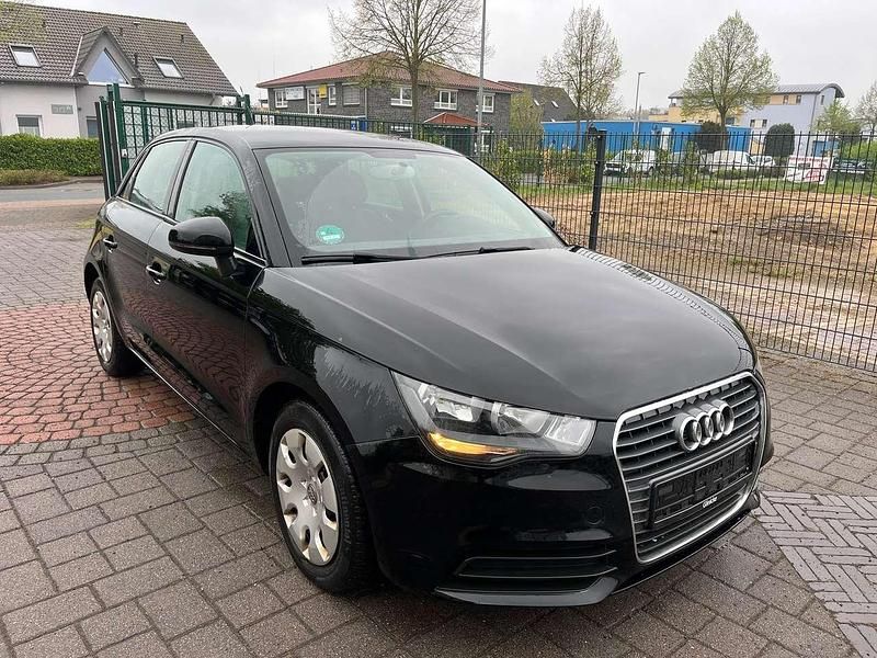 Gebraucht Audi A1 Attraction 86 PS (63 kW) 2014 Brillantschwarz Kleinwagen