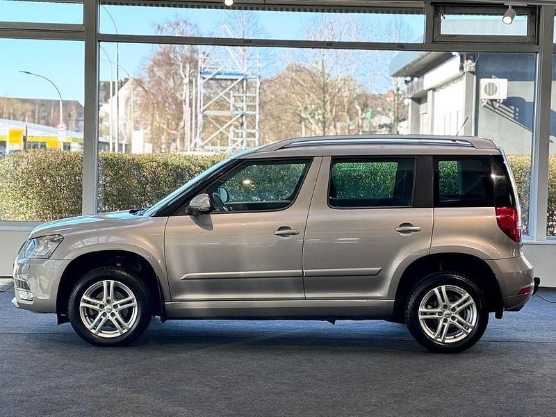 Gebraucht Skoda Yeti 110 PS (80 kW) 2015 Beige SUV