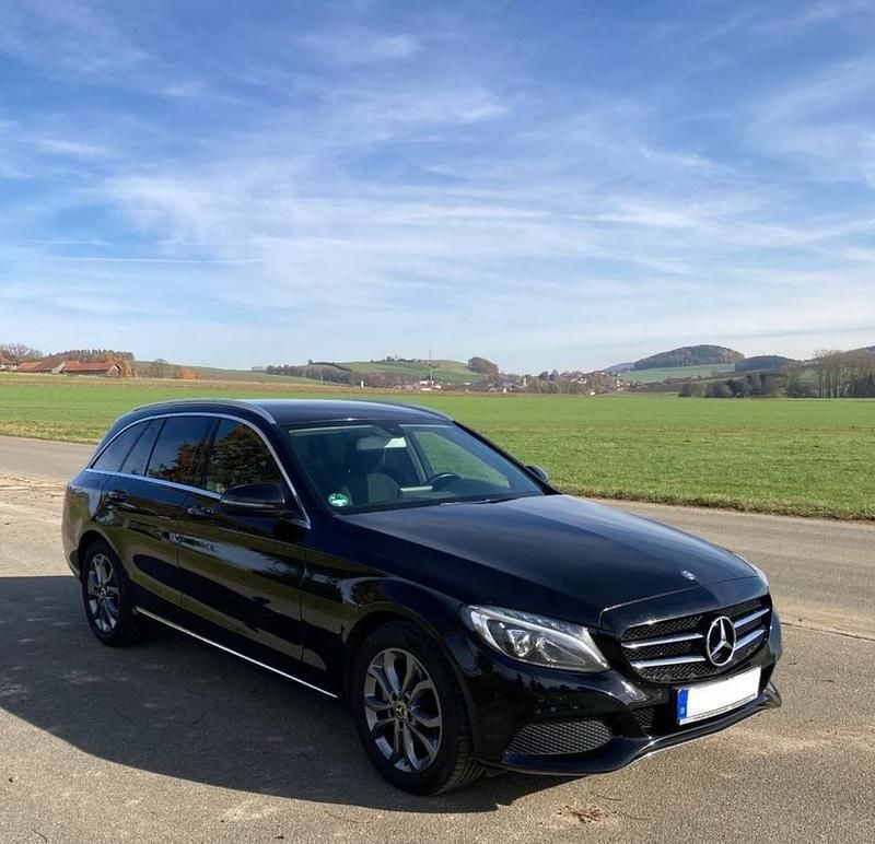 Gebraucht Mercedes C220 170 PS (125 kW) 2017 Schwarz Kombi