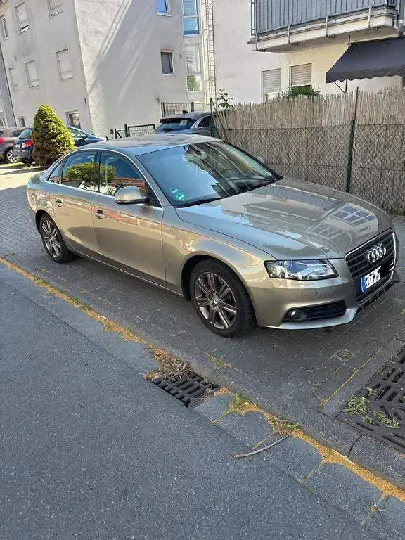 Gebraucht Audi A4 Ambiente 190 PS (139 kW) 2008 Gold Limousine
