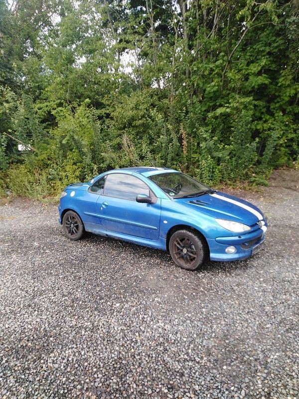 Blau Gebraucht 2004 Peugeot 206 CC Cabrio | 350 € (Superpreis) - Bild 1/4
