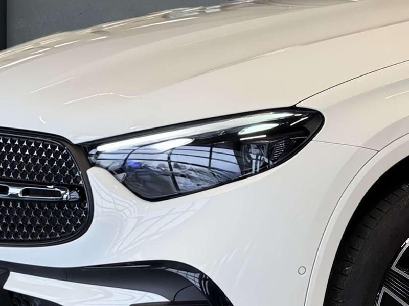 Gebraucht Mercedes GLC300e AMG 333 PS (244 kW) 2023 Weiß SUV