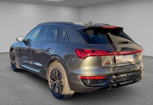 Gebraucht Audi Q8 e-tron S-Line 250 kW (340 PS) 2023 Grau SUV