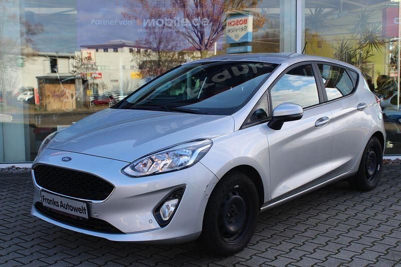 Gebraucht Ford Fiesta Cool & Connect 101 PS (74 kW) 2019 Silber Limousine
