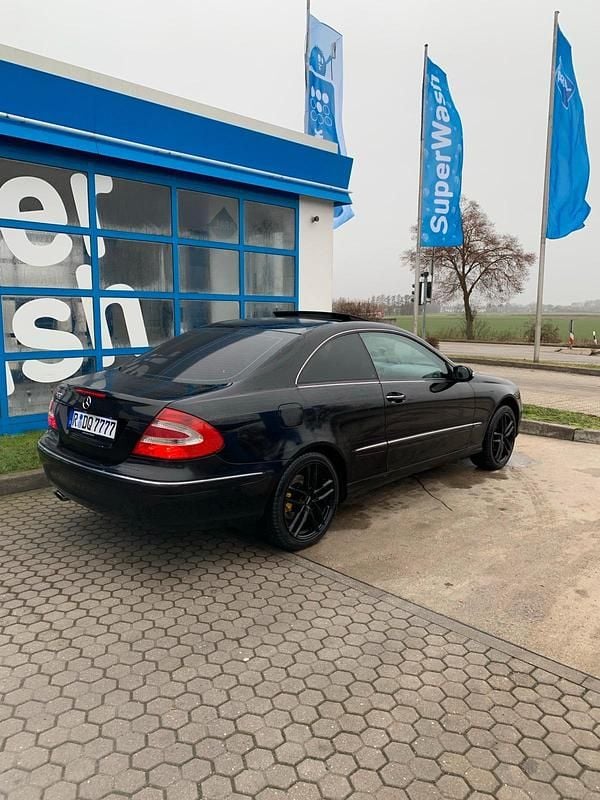 Schwarz Gebraucht 2003 Mercedes CLK320 Coupé | 4.000 € (Guter Preis) - Bild 1/4