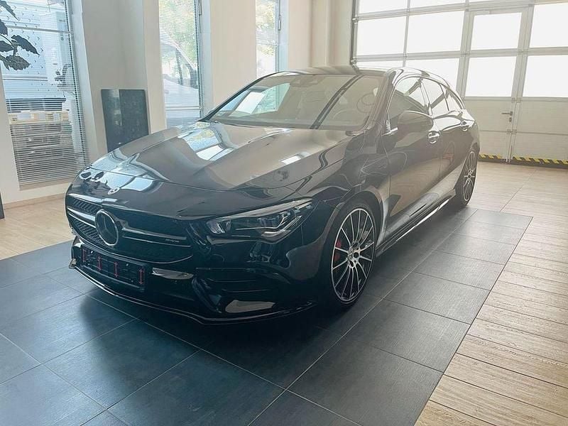 Schwarz Gebraucht 2023 Mercedes CLA35 AMG AMG Limousine | 52.943 € - Bild 1/4