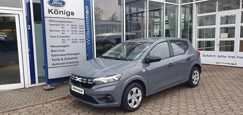 Städtisches grau Gebraucht 2024 Dacia Sandero Essentiel Limousine | 13.990 € (Superpreis) - Bild 1/4