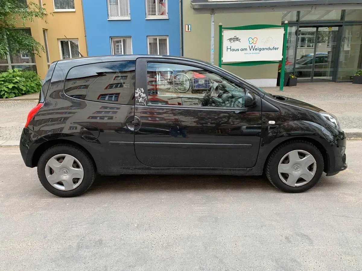 Gebraucht Renault Twingo 76 PS (55 kW) 2010 Schwarz Kleinwagen