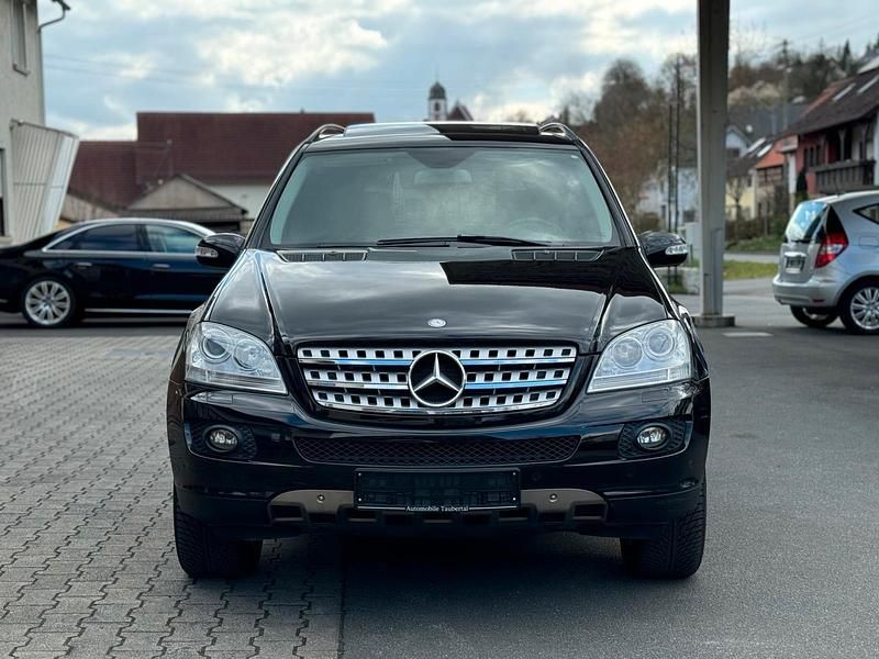 Gebraucht Mercedes ML420 306 PS (225 kW) 2007 Schwarz SUV