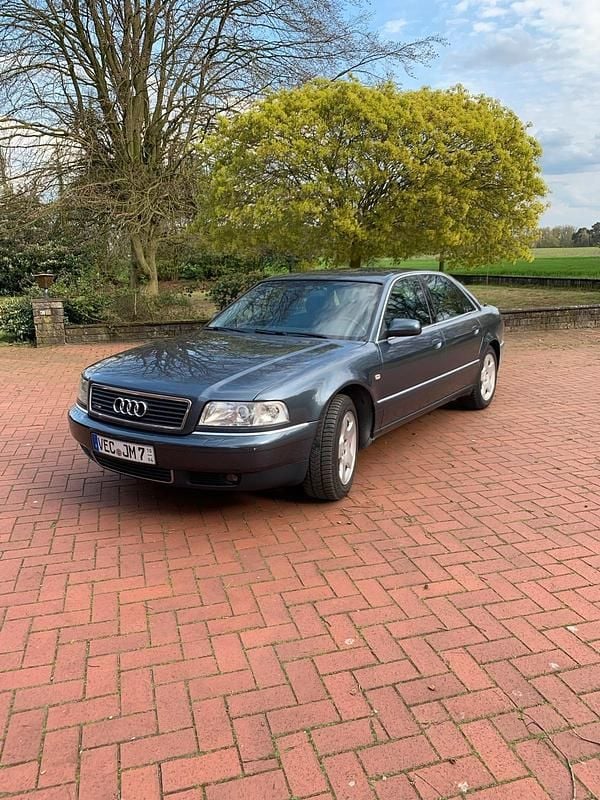 Grün Gebraucht 1999 Audi A8 Limousine | 2.990 € (Fairer Preis) - Bild 1/4
