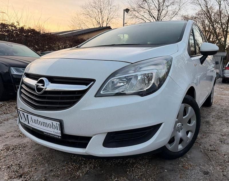 Weiß Gebraucht 2017 Opel Meriva Edition Van / Kleinbus | 7.990 € (Fairer Preis) - Bild 1/4