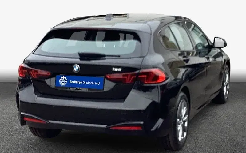 Nowe BMW 120 170 KM (125 kW) 2026 Czarny Hatchback
