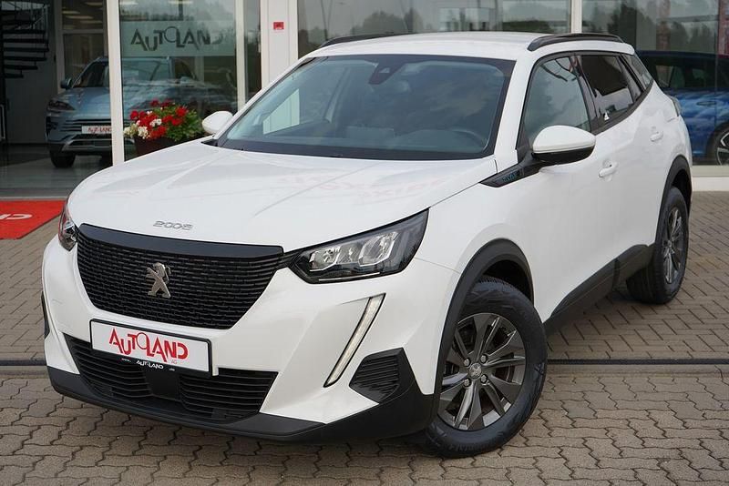 Weiß Gebraucht 2021 Peugeot 2008 SUV | 16.490 € (Guter Preis) - Bild 1/4