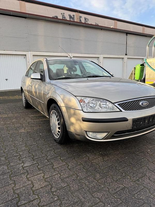Gebraucht Ford Mondeo 145 PS (106 kW) 2004 Andere farben Limousine