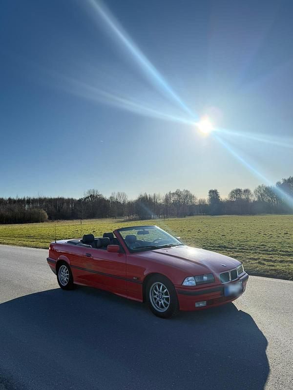 Gebraucht BMW 320 Cabriolet Basis 150 PS (110 kW) 1994 Rot Cabrio