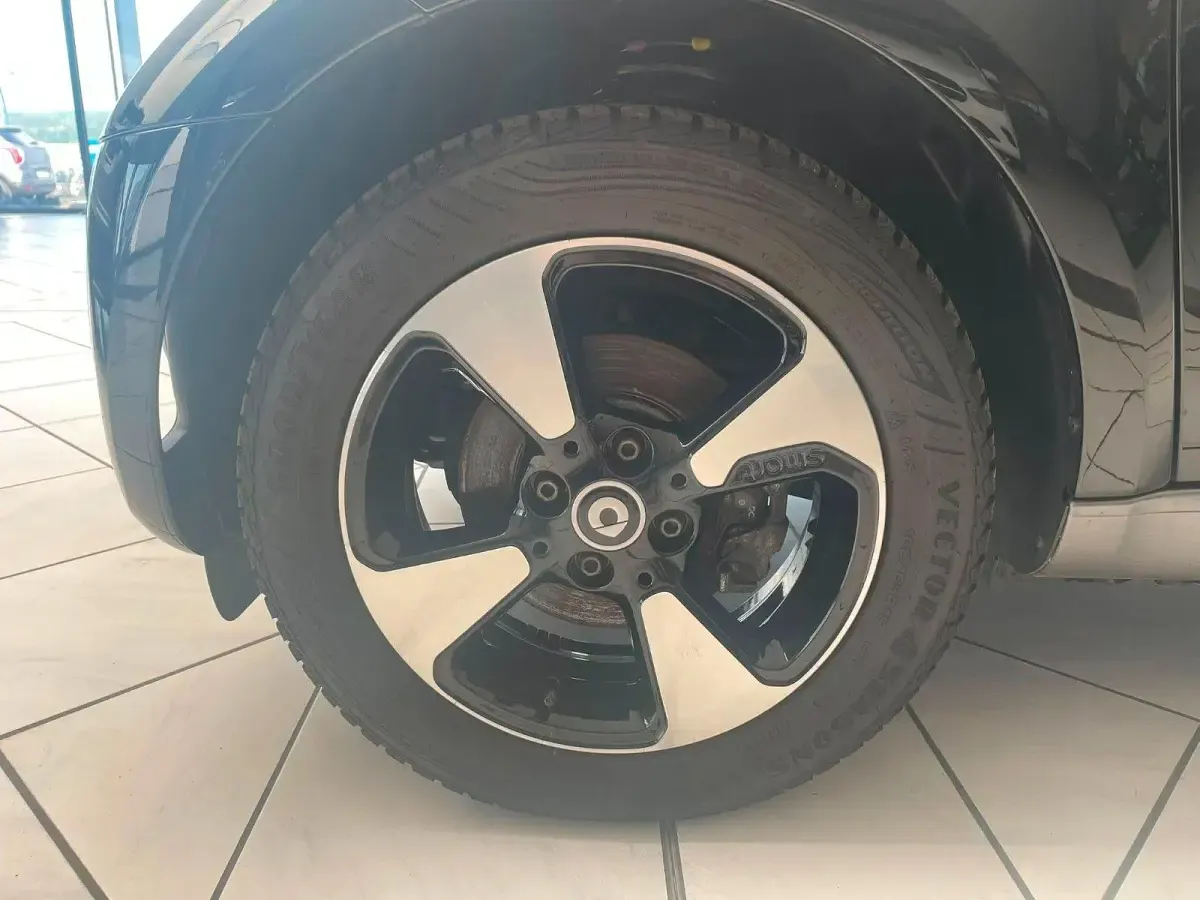 Gebraucht Smart ForTwo Coupé 60 kW (82 PS) 2024 Schwarz Coupé