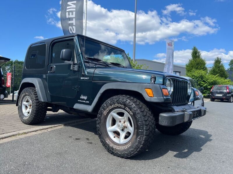 Grün Gebraucht 2005 Jeep Wrangler SUV | 11.999 € (Guter Preis) - Bild 1/4