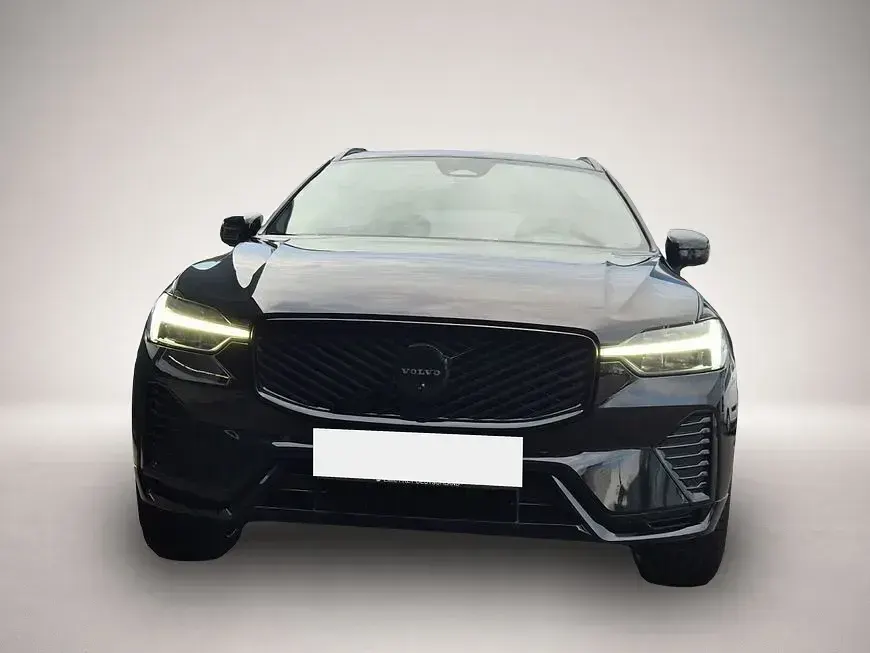 Gebraucht Volvo XC60 Plus 250 PS (183 kW) 2025 Schwarz SUV