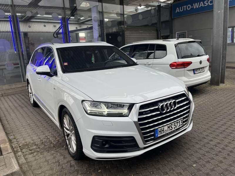 Weiß Gebraucht 2015 Audi Q7 Ambiente SUV | 35.900 € - Bild 1/4