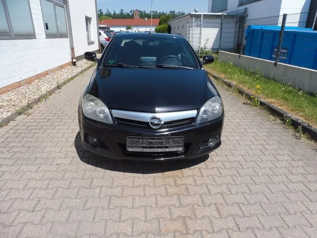 Gebraucht Opel Tigra Enjoy 90 PS (66 kW) 2004 Schwarz Cabrio