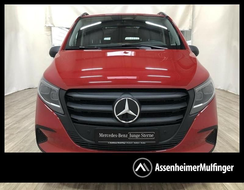 Jupiterrot Gebraucht 2024 Mercedes Vito Van | 41.043 € (Fairer Preis) - Bild 1/4