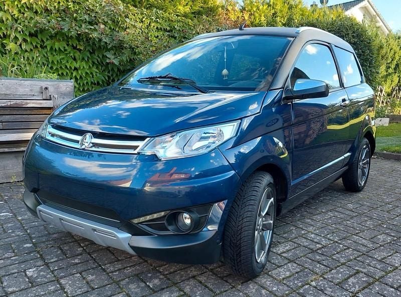 Blau Gebraucht 2016 Aixam Microcar Kleinwagen | 7.700 € - Bild 1/4