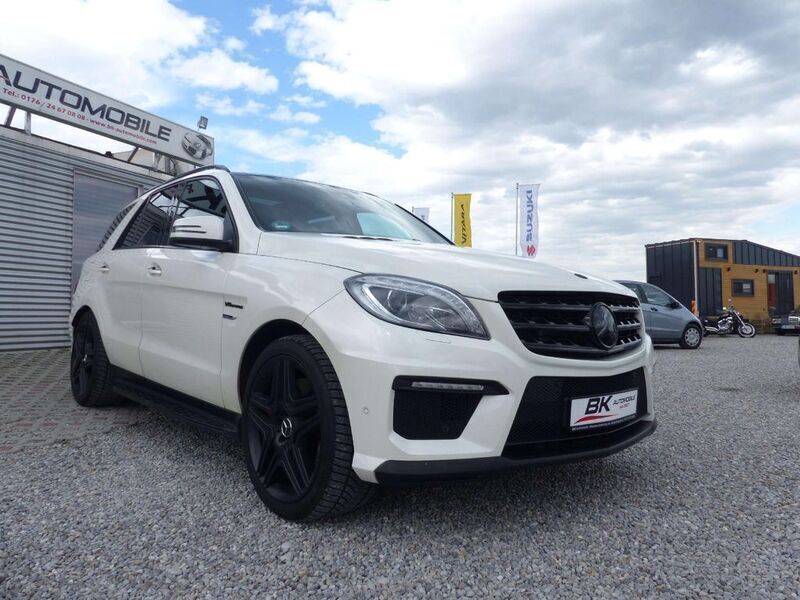 Weiss Gebraucht 2012 Mercedes ML63 AMG AMG SUV | 33.990 € (Teuer) - Bild 1/4