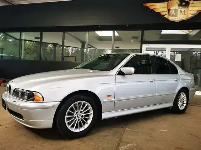 Gebraucht BMW 530 231 PS (169 kW) 2002 Titansilber metallic (metallic) Limousine