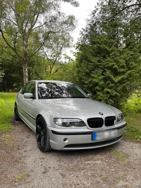 Gebraucht BMW 320 170 PS (125 kW) 2004 Silber Limousine