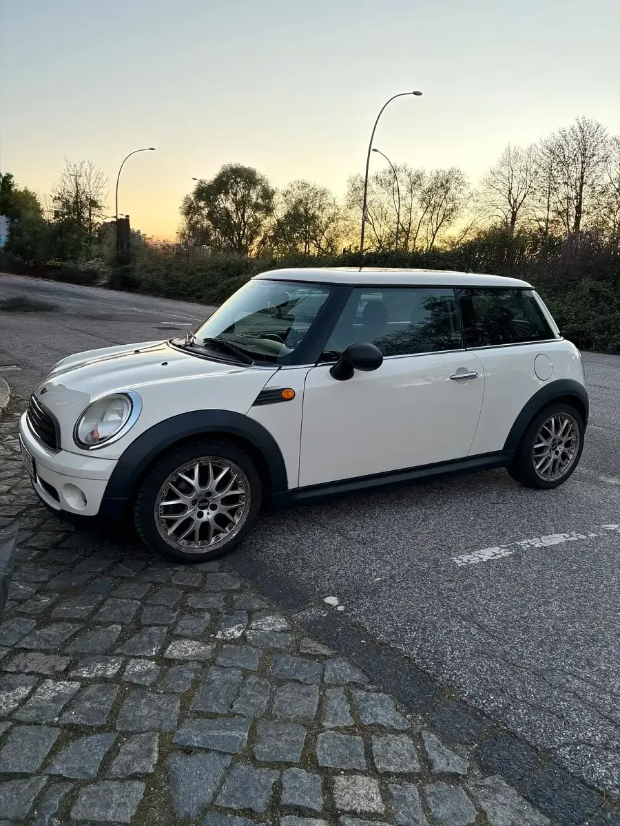 Usata Mini Cooper 98 CV (72 kW) 2010 Beige Utilitaria