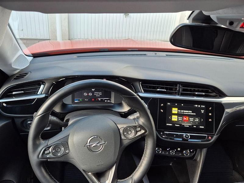 Gebraucht Opel Corsa-e Elegance 100 kW (136 PS) 2022 Orange Kleinwagen