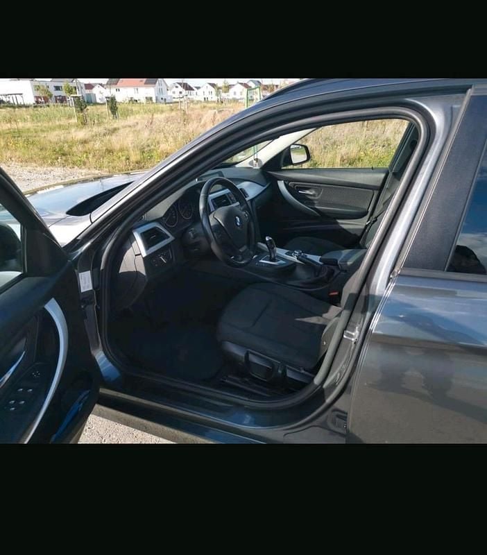 Gebraucht BMW 318 150 PS (110 kW) 2013 Braun Kombi