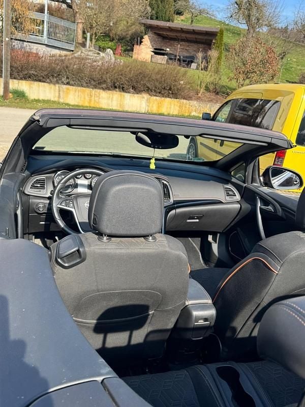 Gebraucht Opel Cascada 140 PS (102 kW) 2016 Braun Cabrio