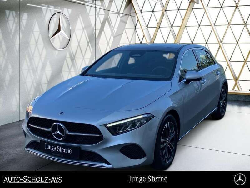 Silber Gebraucht 2024 Mercedes A200 Progressive Kleinwagen | 31.739 € (Fairer Preis) - Bild 1/4