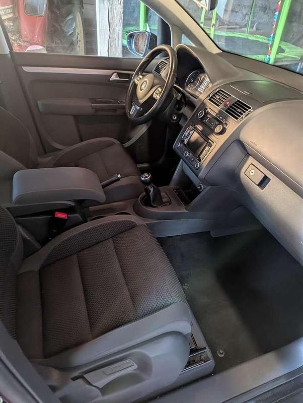 Gebraucht VW Touran 140 PS (102 kW) 2012 Schwarz Van / Kleinbus