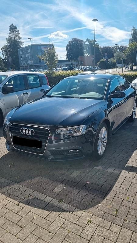 Blau Gebraucht 2014 Audi A5 Coupé | 11.450 € (Guter Preis) - Bild 1/4