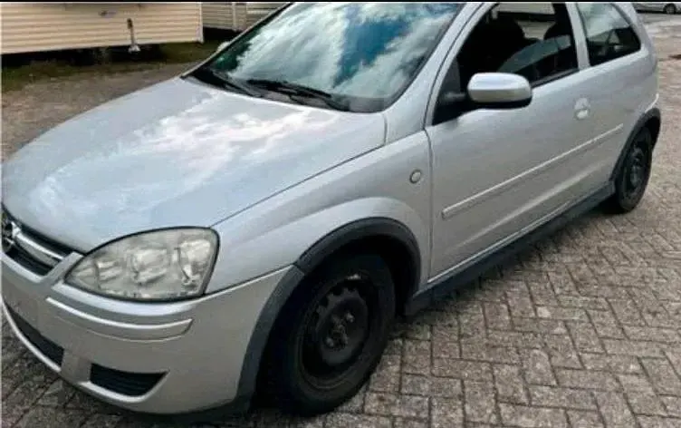 Gebraucht Opel Corsa 80 PS (58 kW) 2006 Silber Kleinwagen
