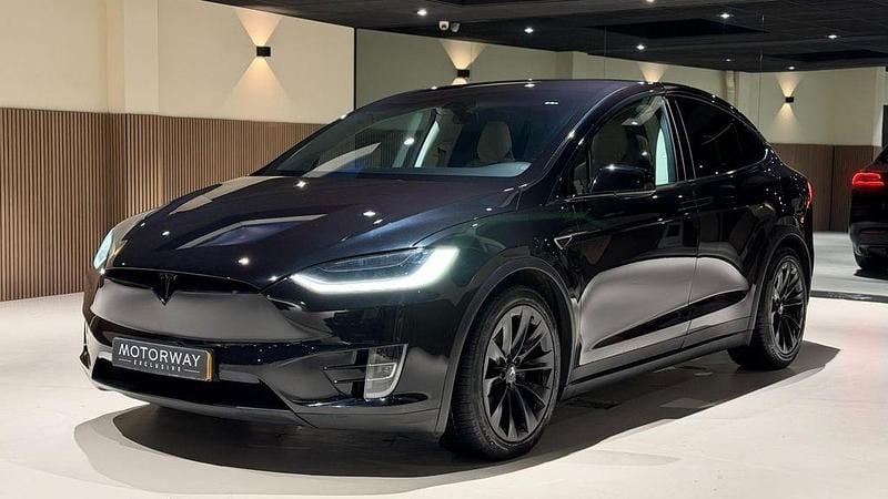 Second-hand Tesla Model X 311 kW (423 CP) 2016 Negru SUV