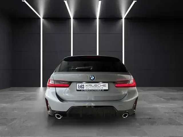 Gebraucht BMW 320 M Sport 190 PS (139 kW) 2024 Grau Kombi