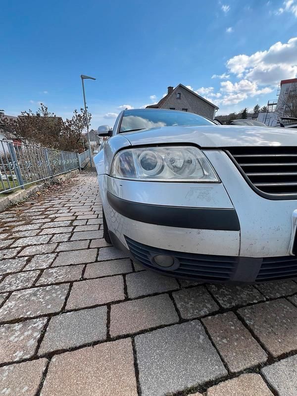 Gebraucht VW Passat 130 PS (95 kW) 2003 Silber Kombi