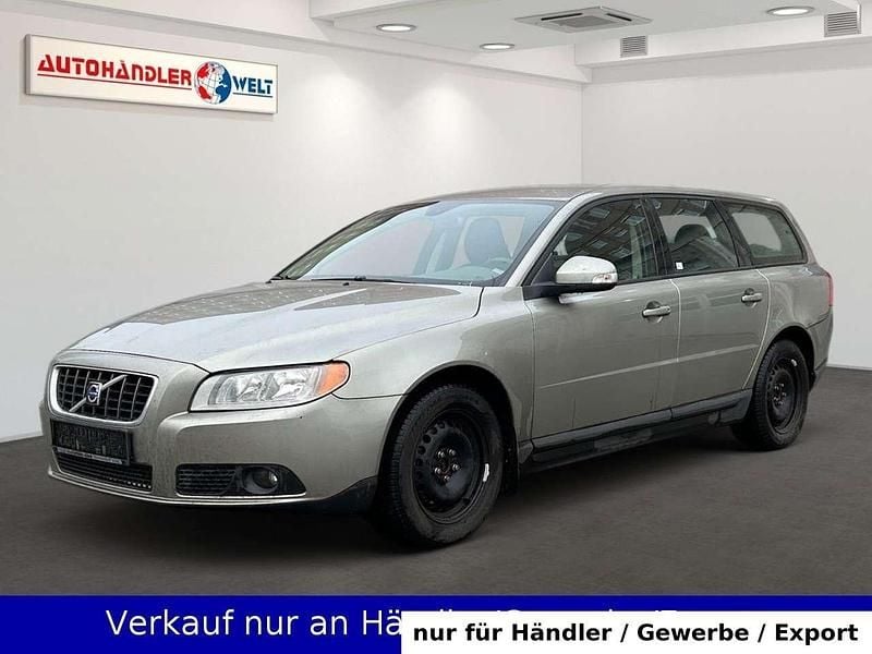 Grün Gebraucht 2008 Volvo V70 Kombi | 2.999 € (Guter Preis) - Bild 1/3