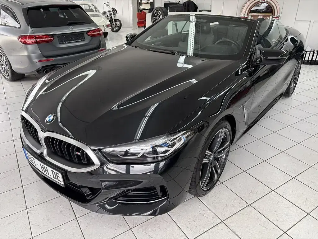 Gebraucht BMW M850 Performance 530 PS (389 kW) 2025 Black sapphire Coupé