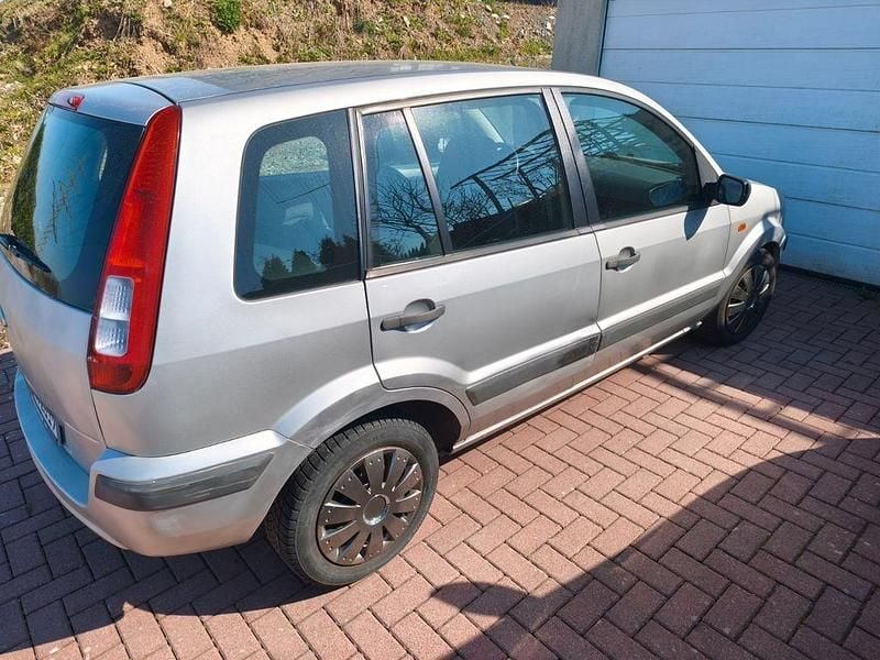 Gebraucht Ford Fusion 80 PS (58 kW) 2007 Silber Kleinwagen