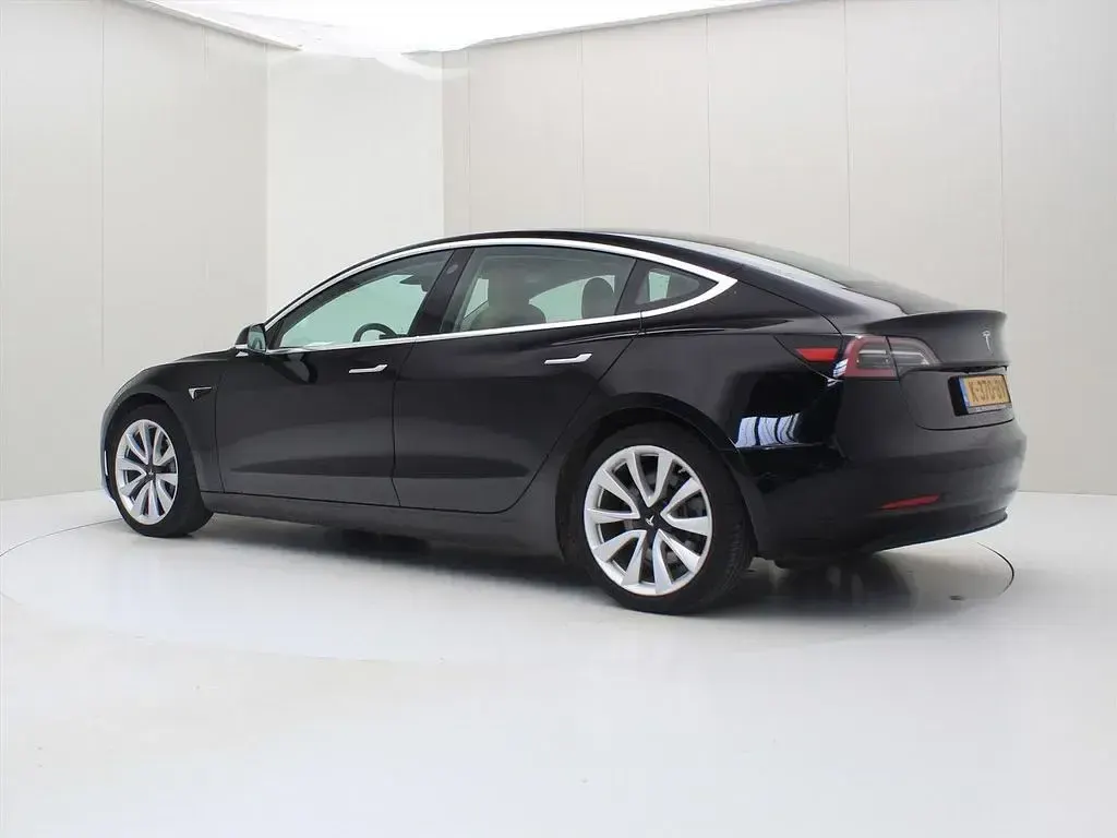 Brugt Tesla Model 3 Standard Range 225 kW (306 HK) 2020 Sort Sedan