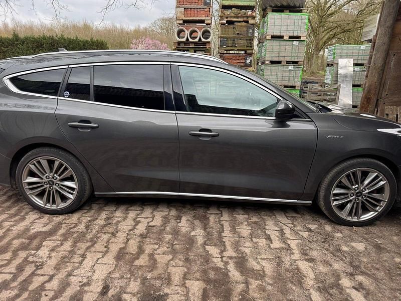 Gebraucht Ford Focus Vignale 150 PS (110 kW) 2020 Grau Kombi