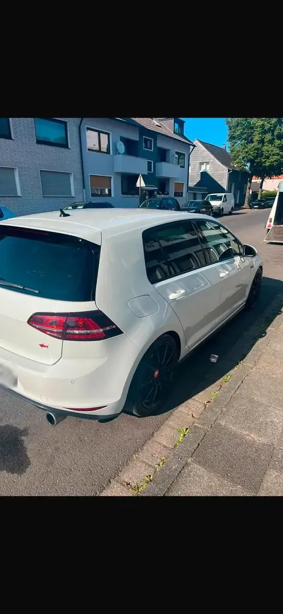 Gebraucht VW Golf VII GTI 220 PS (161 kW) 2015 Weiß Limousine